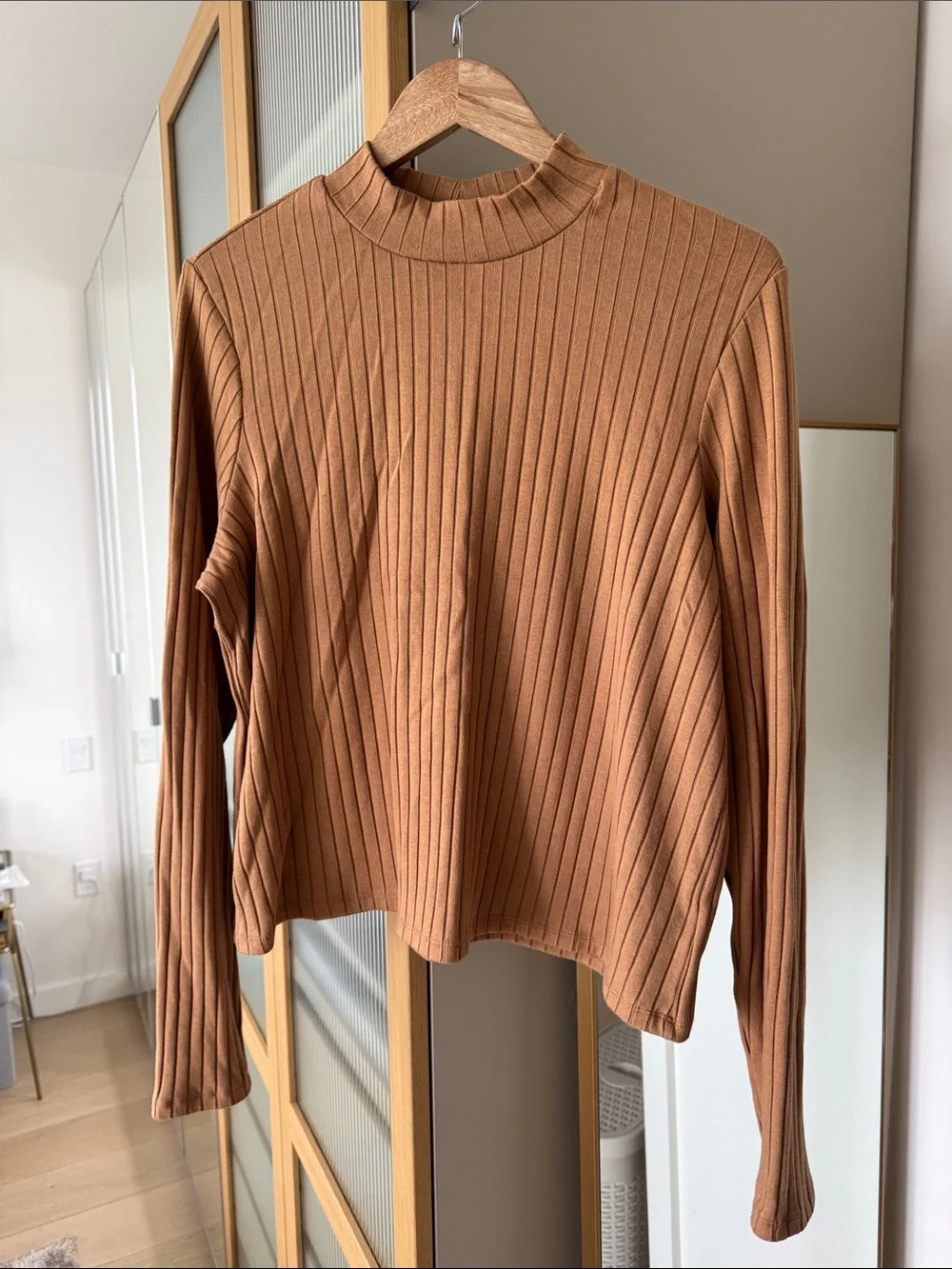 Old Navy Ribbed Mock Neck Long Sleeve Top - Camel - Picture 1 of 3
